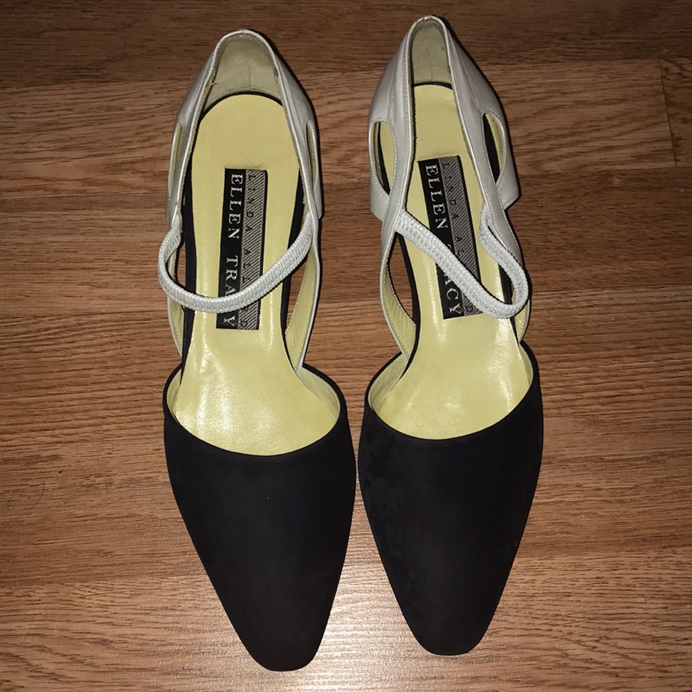 i’m selling these ellen tracy shoes for $25!